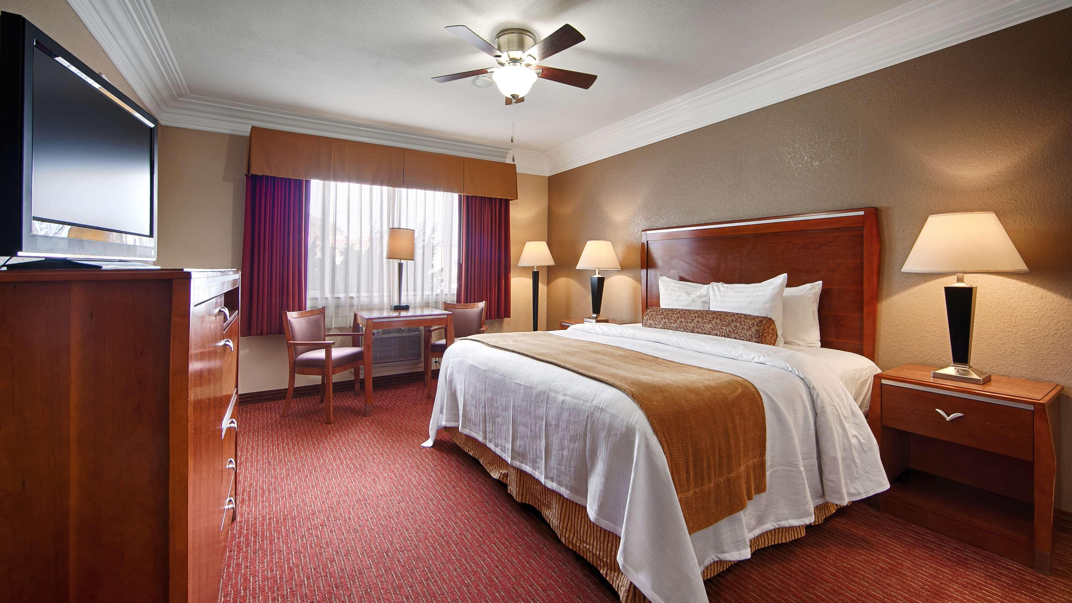 Western Tradewinds Hotel